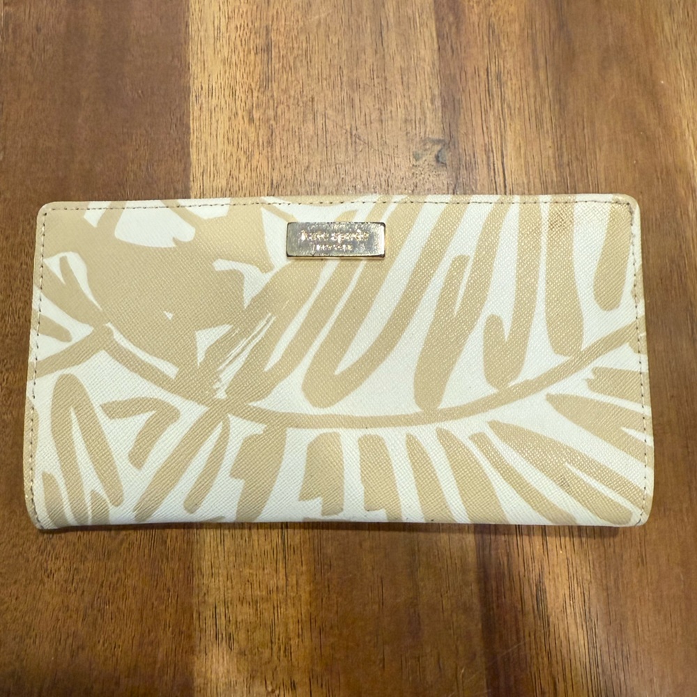 Kate Spade Beige and White Leaf Pattern Snap Close Bi-fold Wallet Gold Hardware